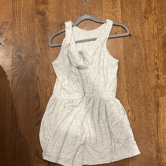 Overiche Women’s Grey Romper Size Small - Picture 2 of 4
